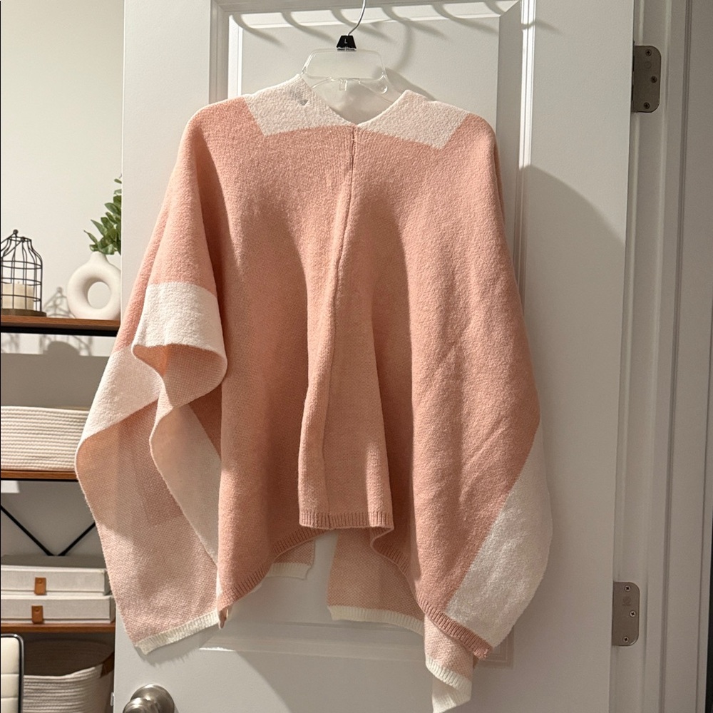 SHEIN Pink and White Poncho - Picture 3 of 3